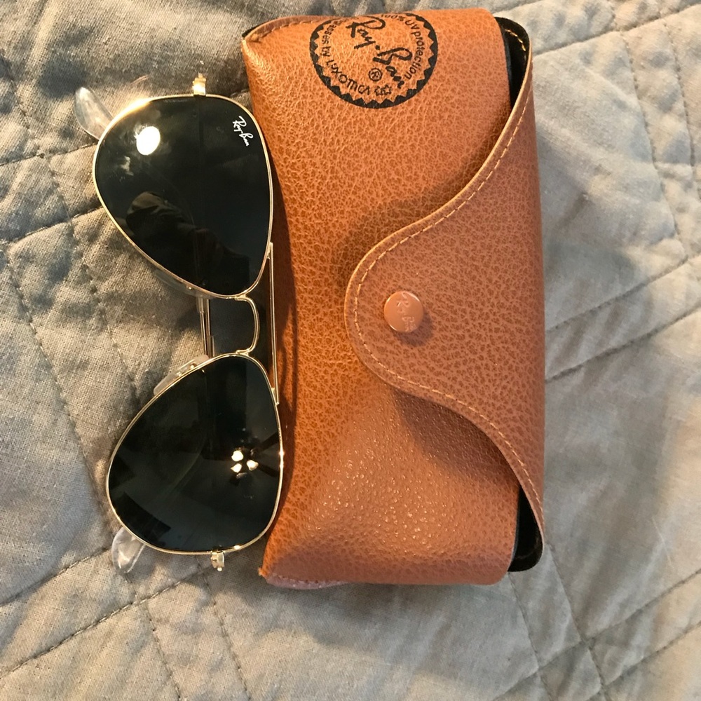 Ray ban aviator sunglasses